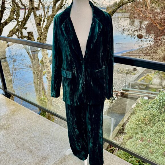 Autres Filles Deep Emerald Teal Green Crushed Velvet Blazer and Pants Suit Set - Picture 3 of 16